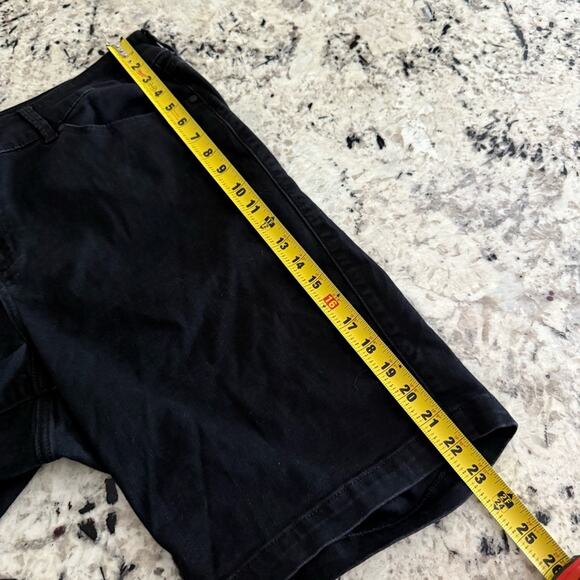 Torrid Black Bermuda Jegging Super Soft High-Rise Short 22 14099019 - Picture 12 of 15